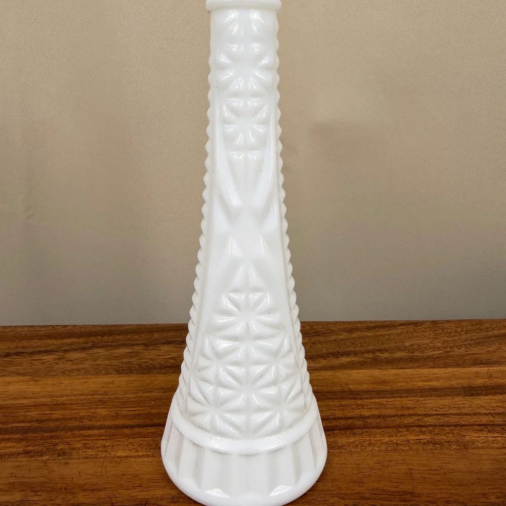 Anchor Hocking Milk Glass Bud Vase Stars and Bars White VTG 9 Inch Mid Century